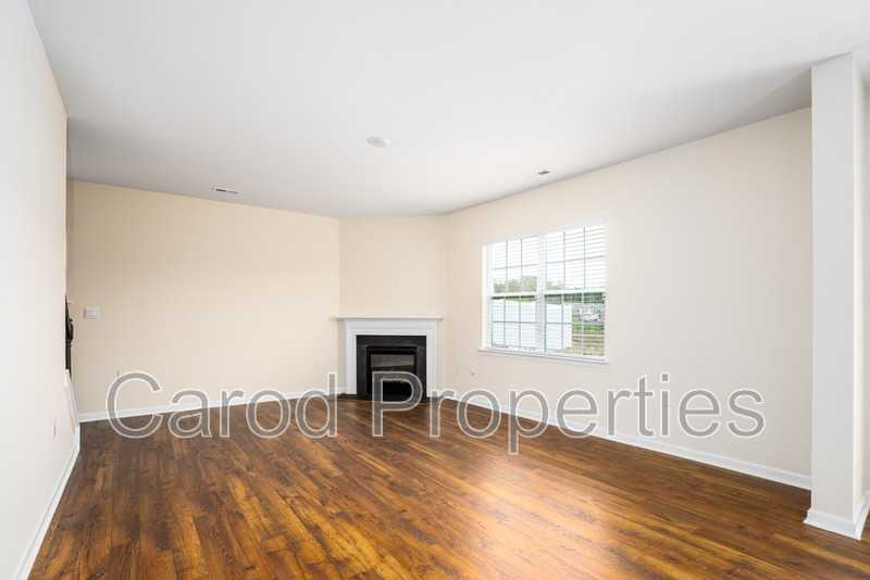 5015 Concho Rd - Photo 4 of 32
