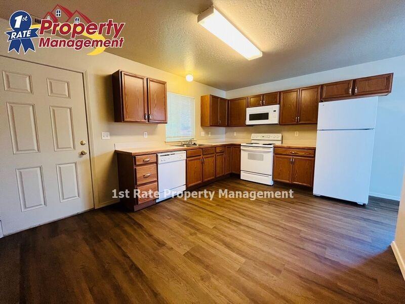 16025 N 19th St #104 - Photo 4 of 24