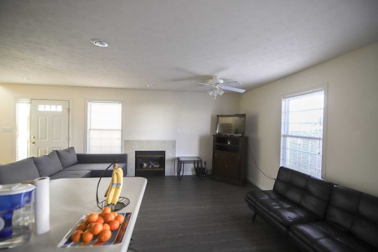 3490 South Oaklawn Circle - Photo 2 of 7