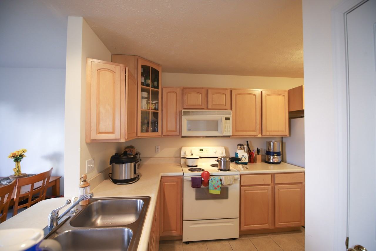 3490 South Oaklawn Circle - Photo 3 of 7