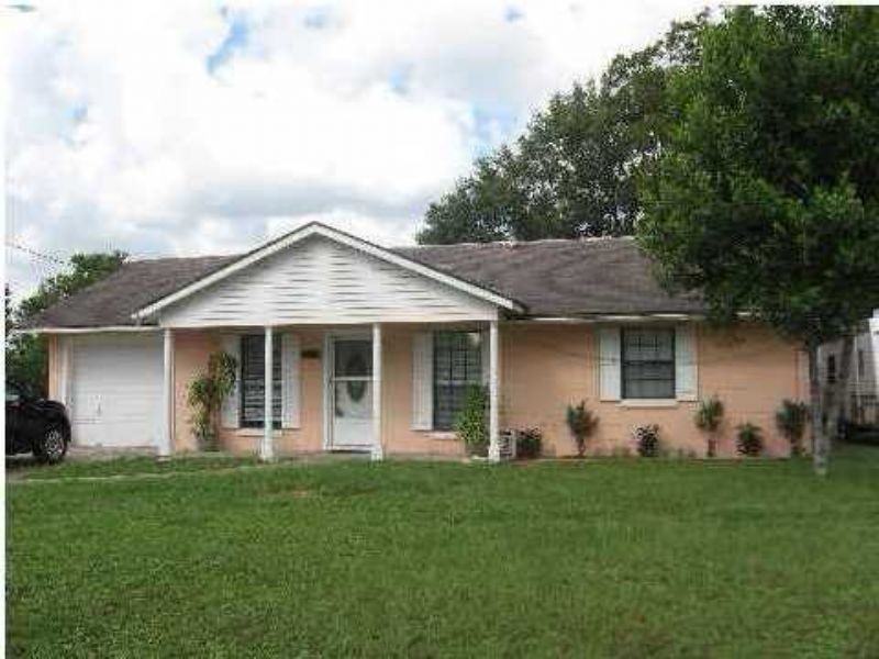 6001 Fairview Dr - Photo 2 of 6