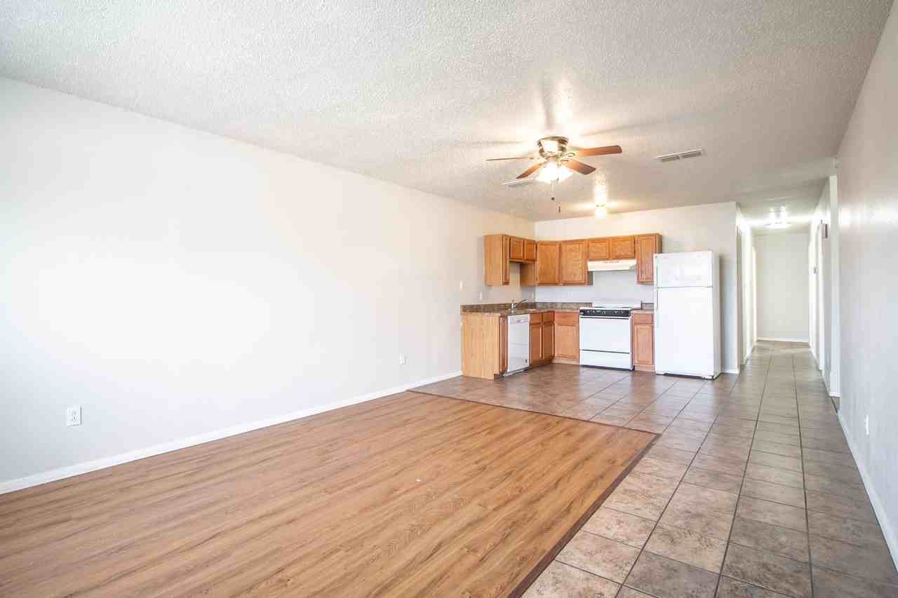 6307 24th St - Photo 2 of 20