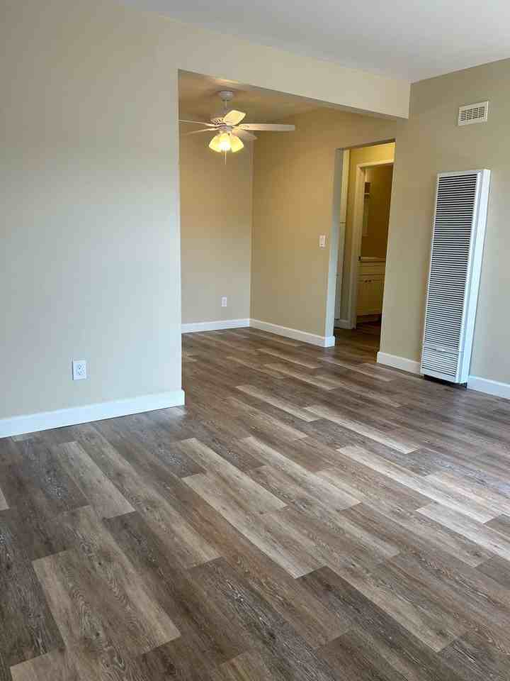 Coronado Manor - Photo 3 of 24