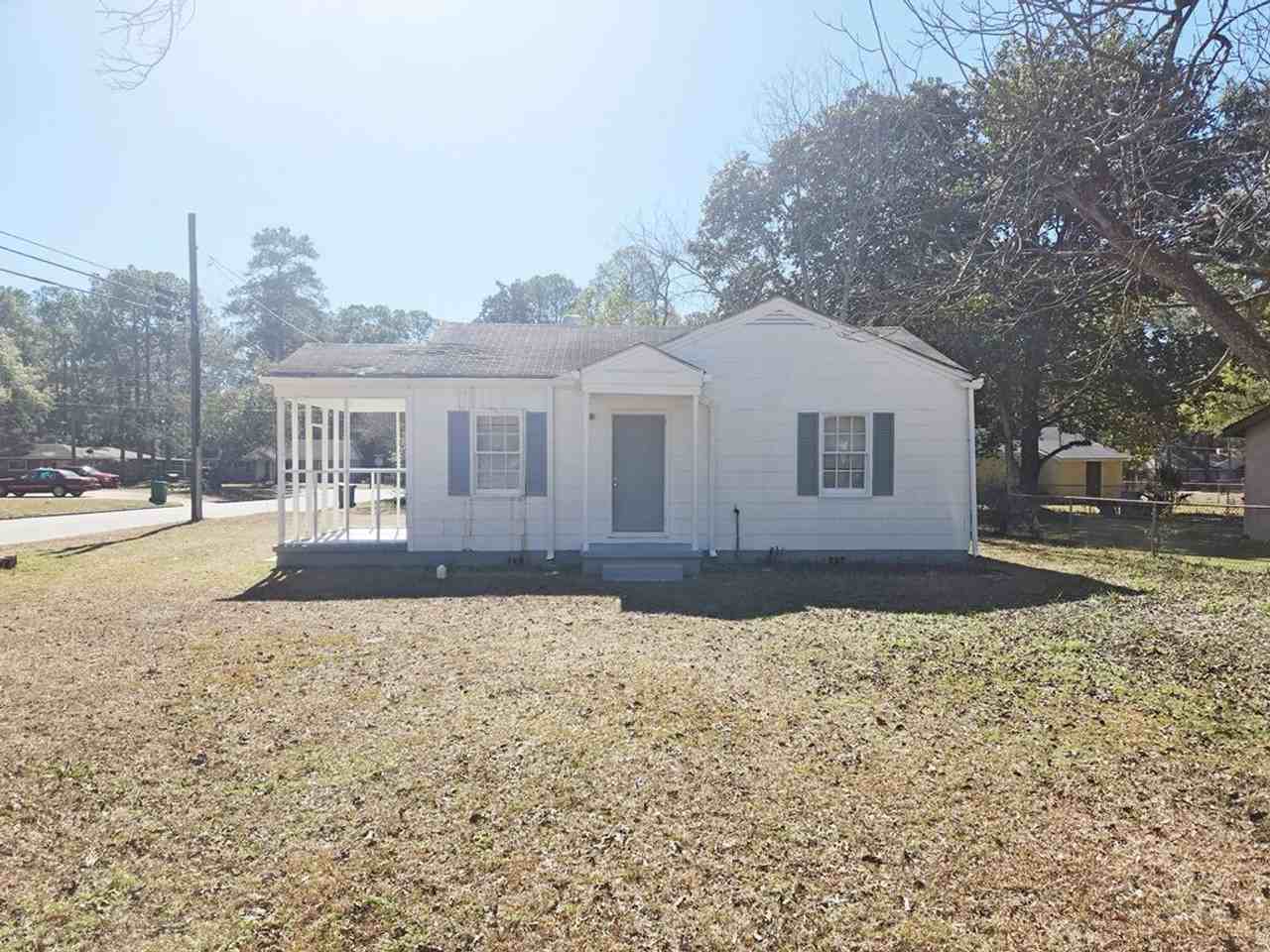 1200 W Lincoln Ave - Photo 2 of 13