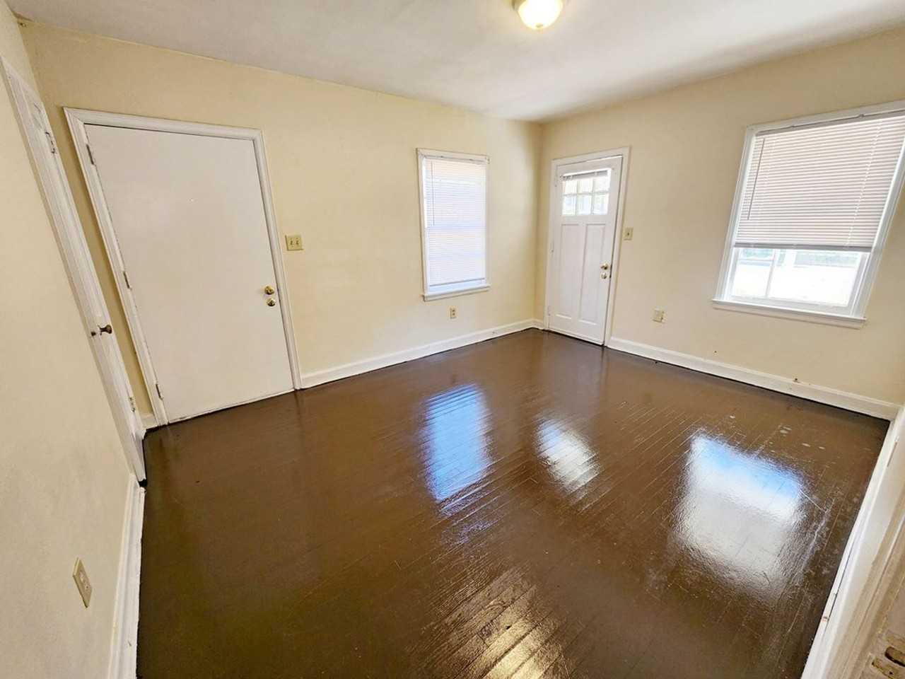 1200 W Lincoln Ave - Photo 4 of 13