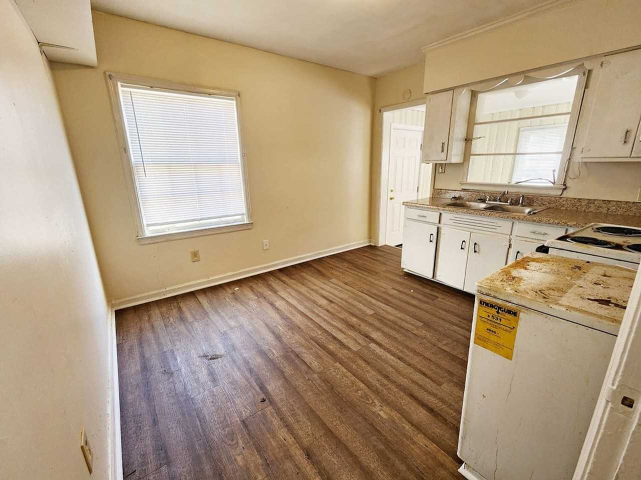 1200 W Lincoln Ave - Photo 6 of 13