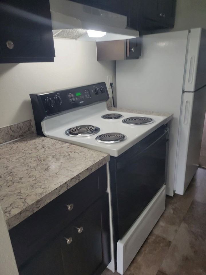 ARBORCREST APARTMENTS - Photo 2 of 8