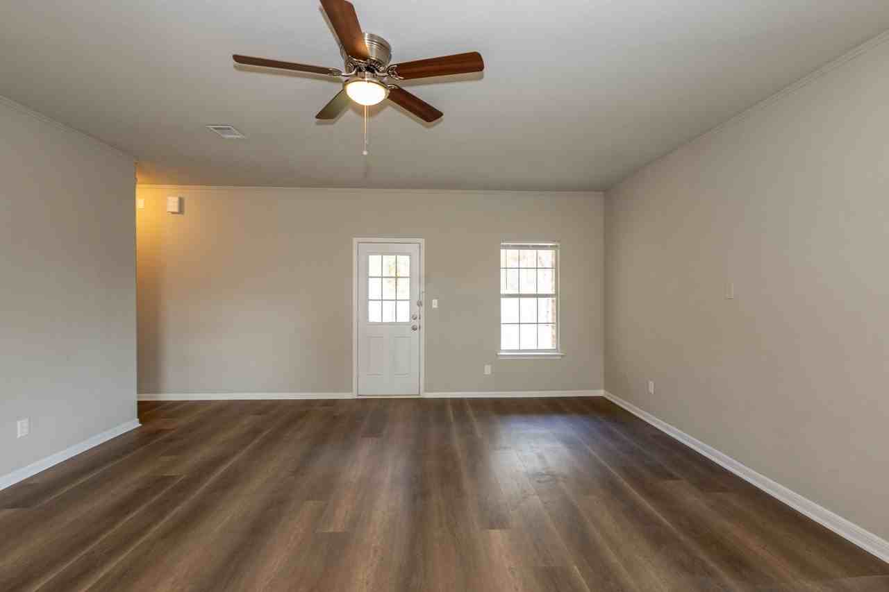 6080 Windsong St - Photo 3 of 30