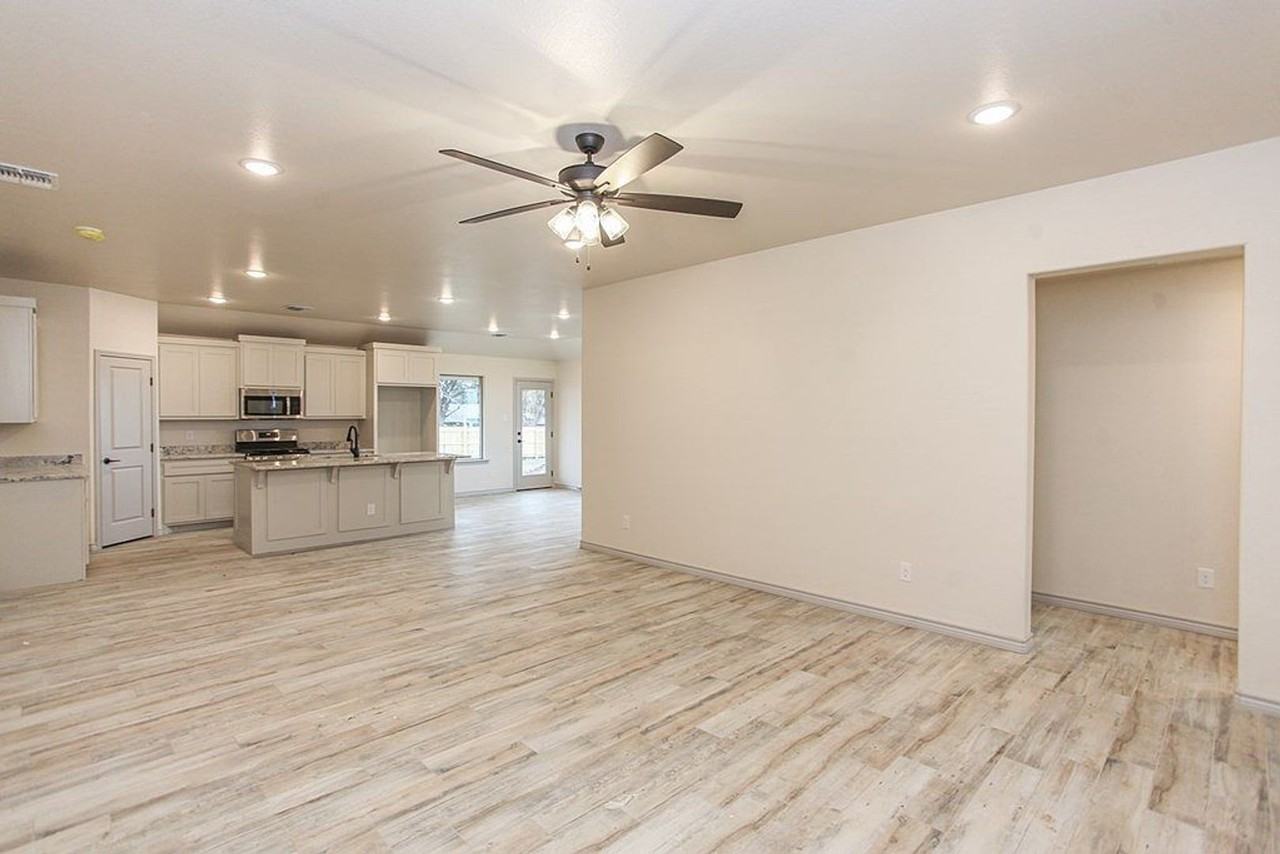 2516 S County Road 1103 - Photo 4 of 7