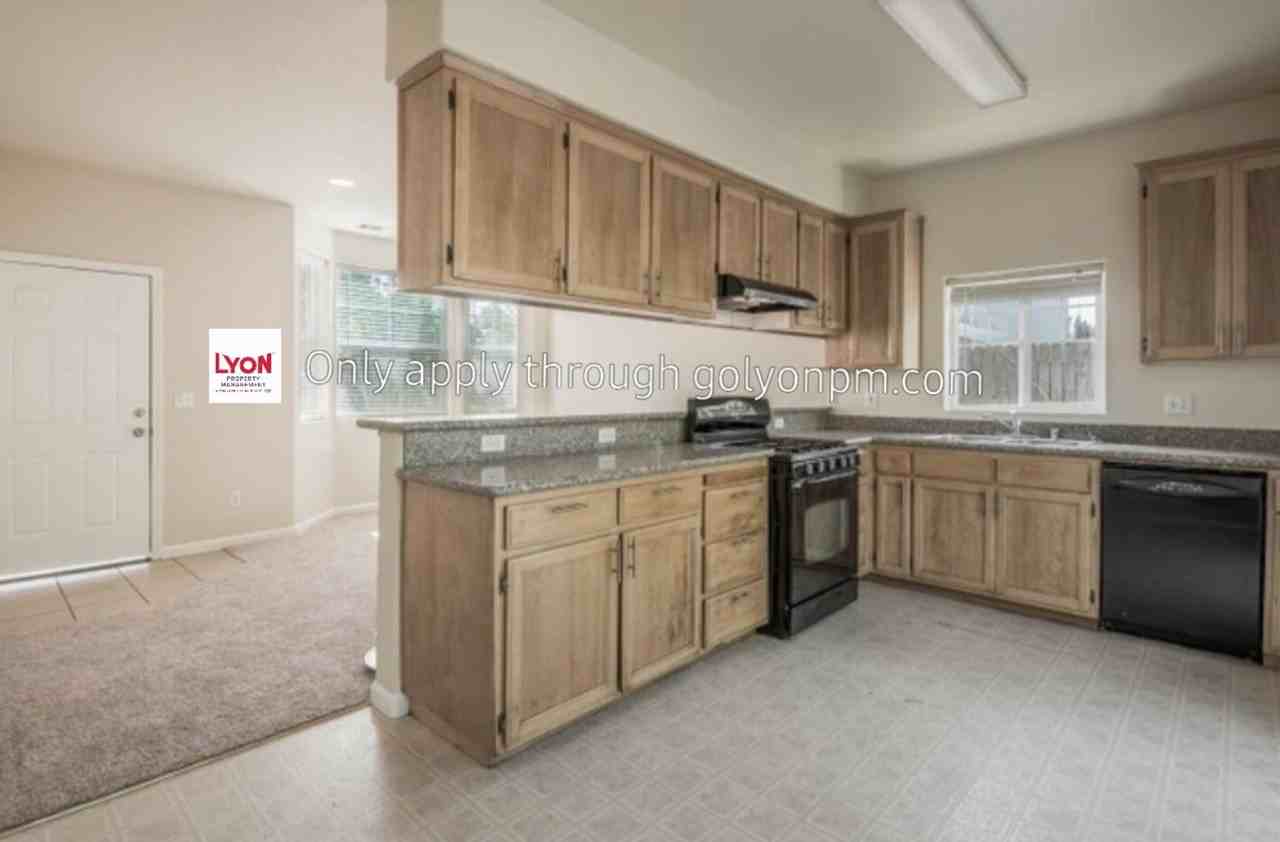 4408 34th St - Photo 2 of 8