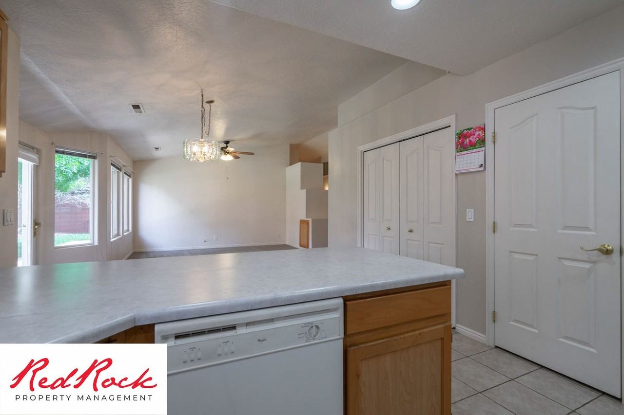 327 East 60 South - Photo 3 of 34