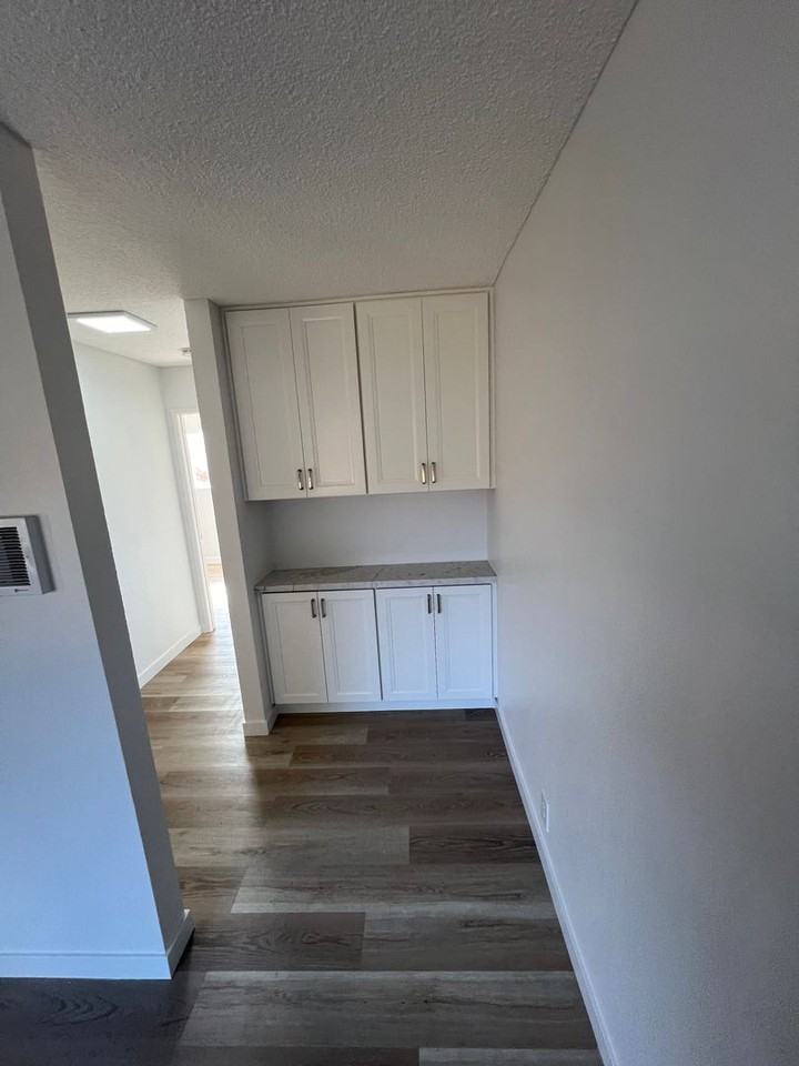 79 5th Ave - Photo 4 of 10