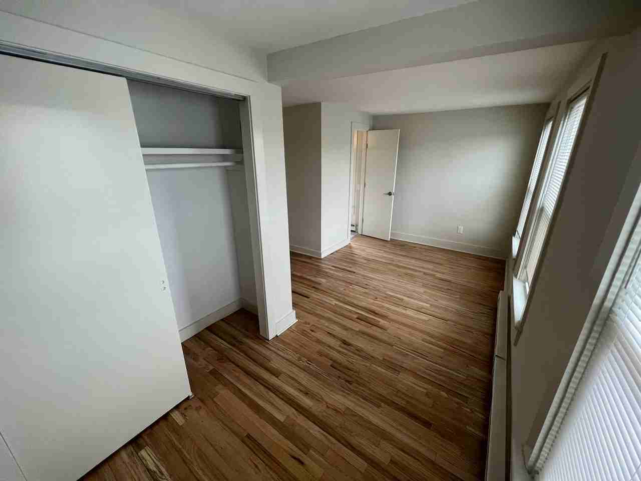 46 Embury Ave - Photo 4 of 17