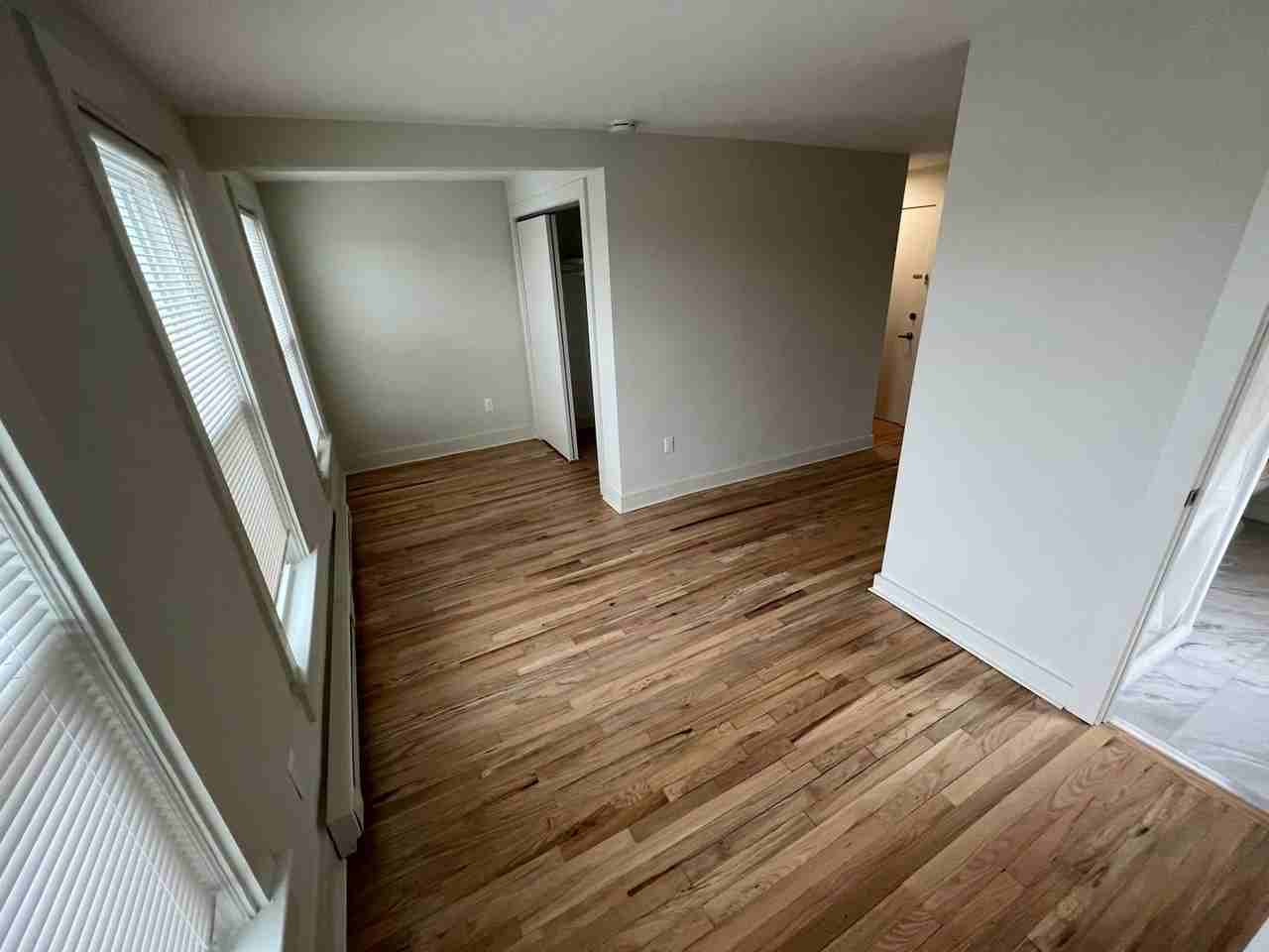 46 Embury Ave - Photo 5 of 17