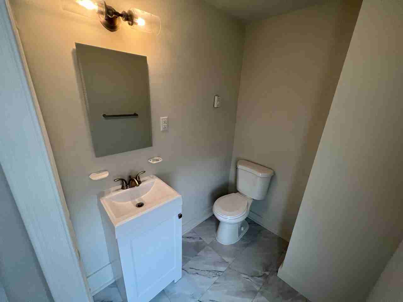 46 Embury Ave - Photo 6 of 17