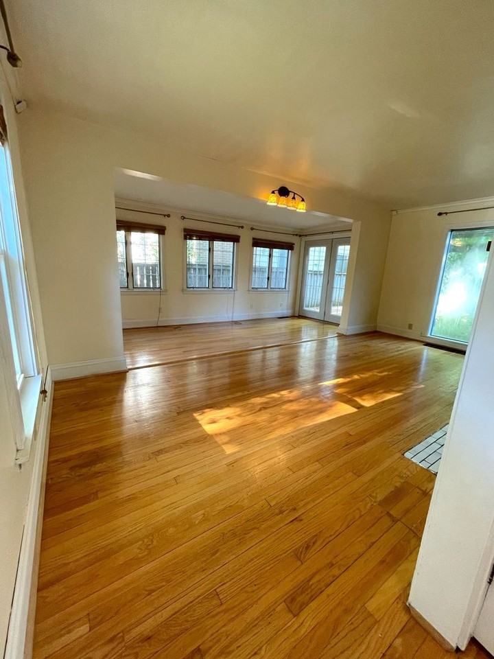 1404 E Park Pl - Photo 4 of 24