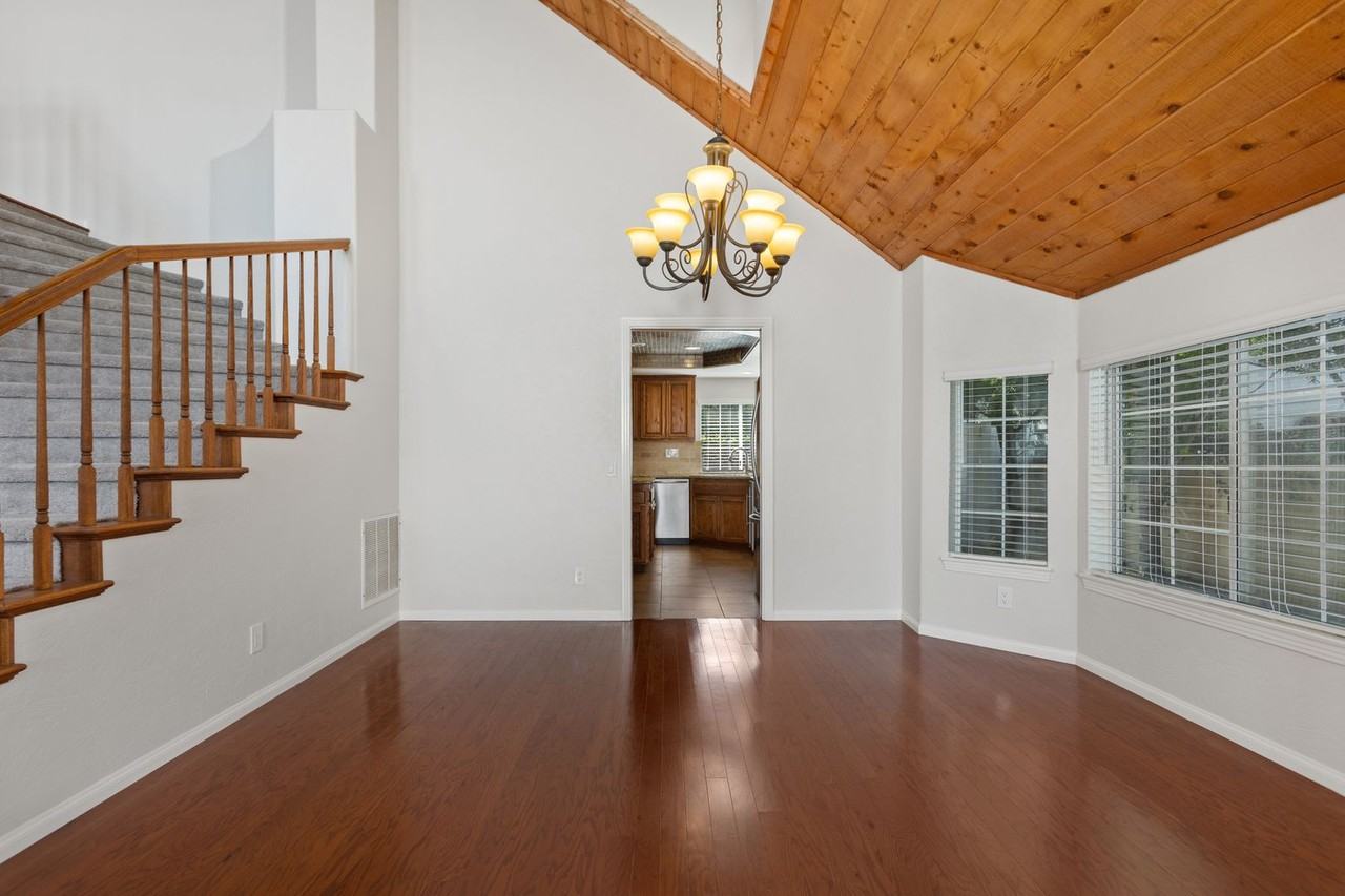 2727 Argonauta St - Photo 5 of 27