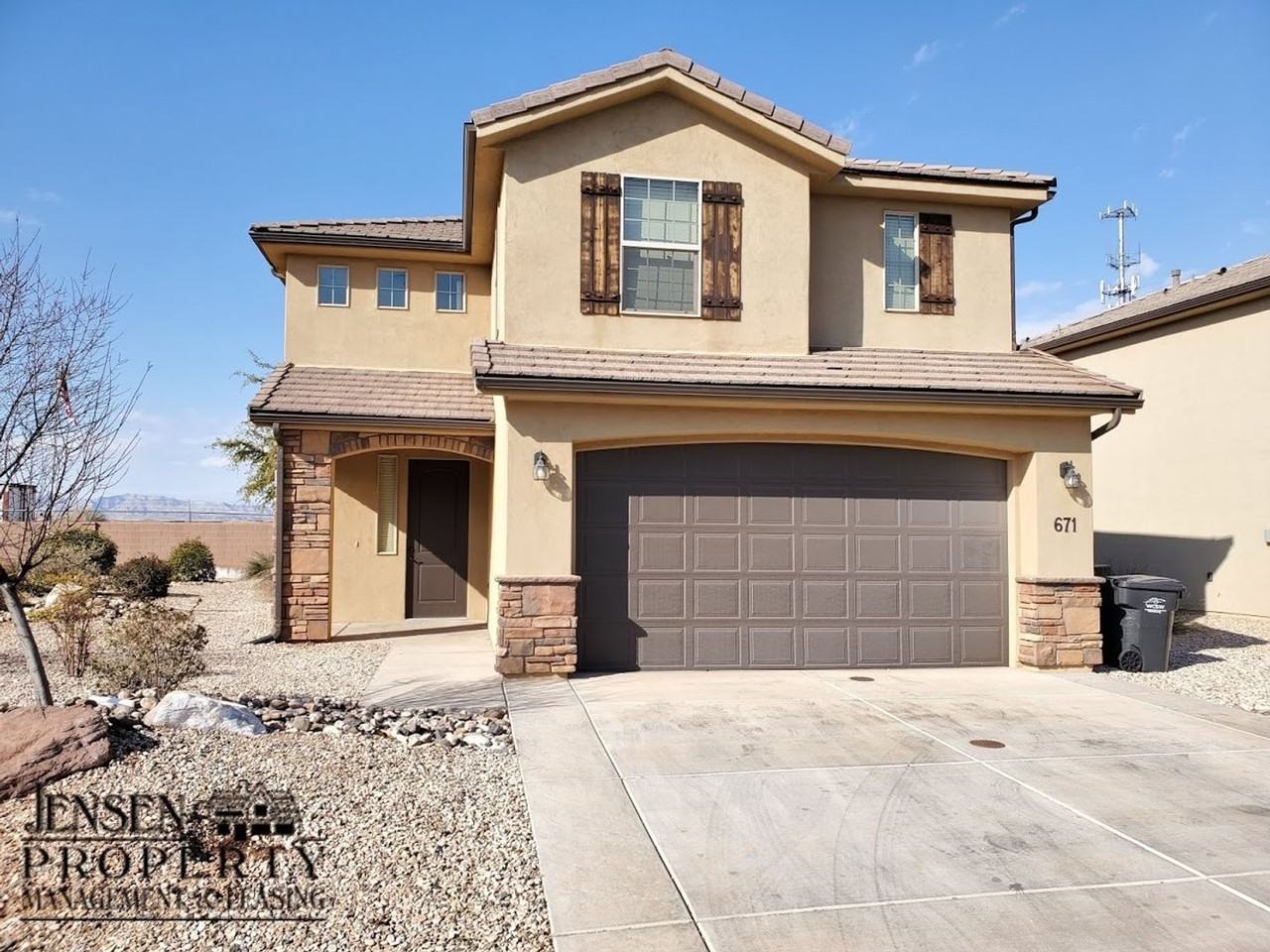 671 N Bluff View Cir - Photo 4 of 35