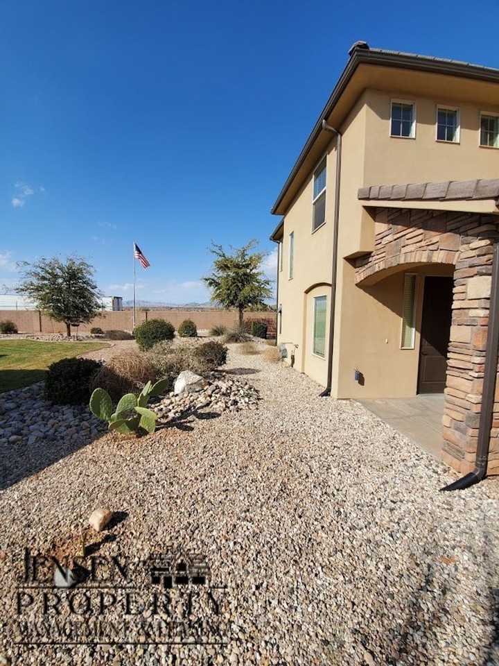 671 N Bluff View Cir - Photo 6 of 35
