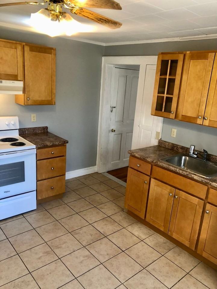 111 Highland Ave - Photo 2 of 22