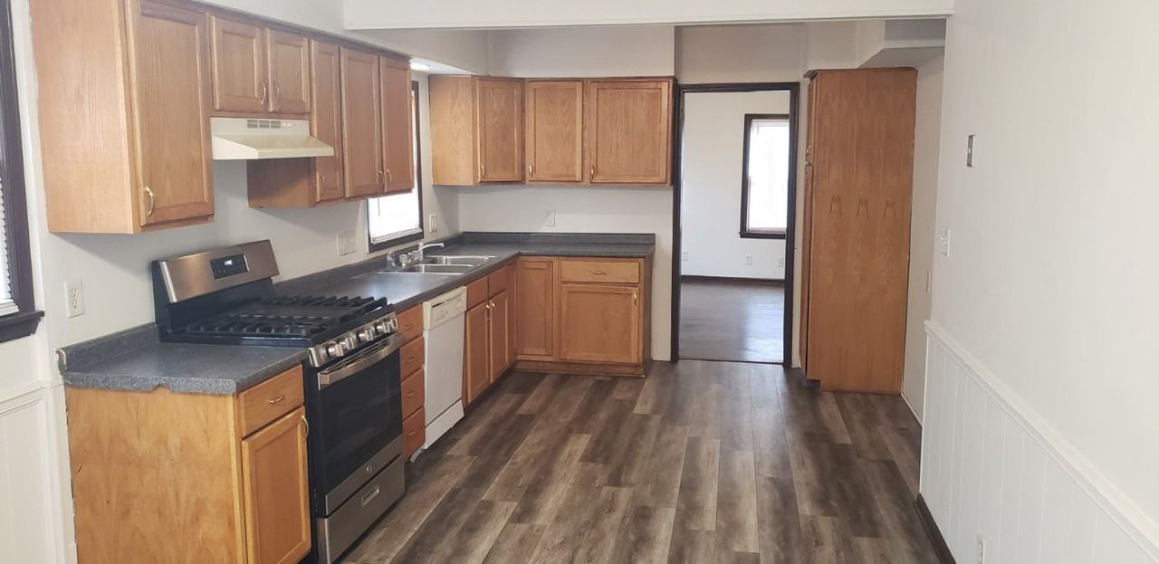 3011 N 69th St - Photo 2 of 12