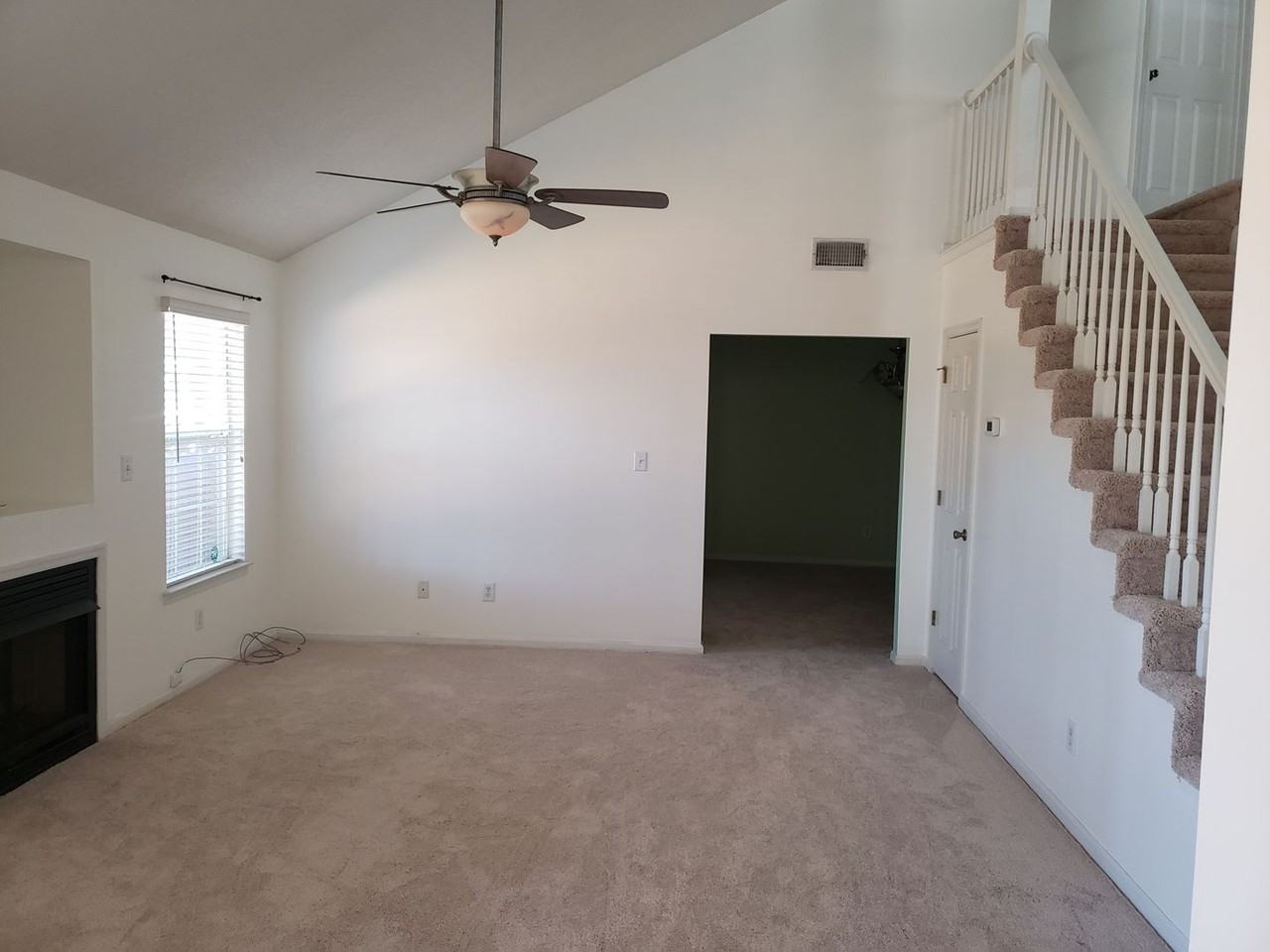 860 Miller Creek Ln - Photo 3 of 28