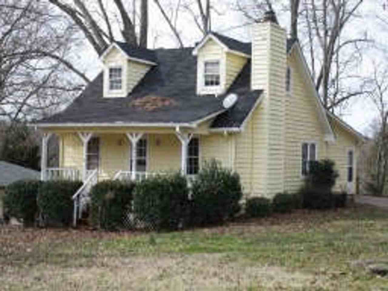 3397 Apache Cir - Photo 2 of 2