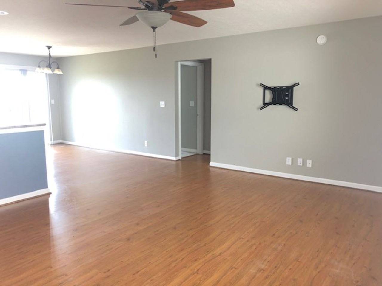 3839 Amethyst Ct - Photo 3 of 22