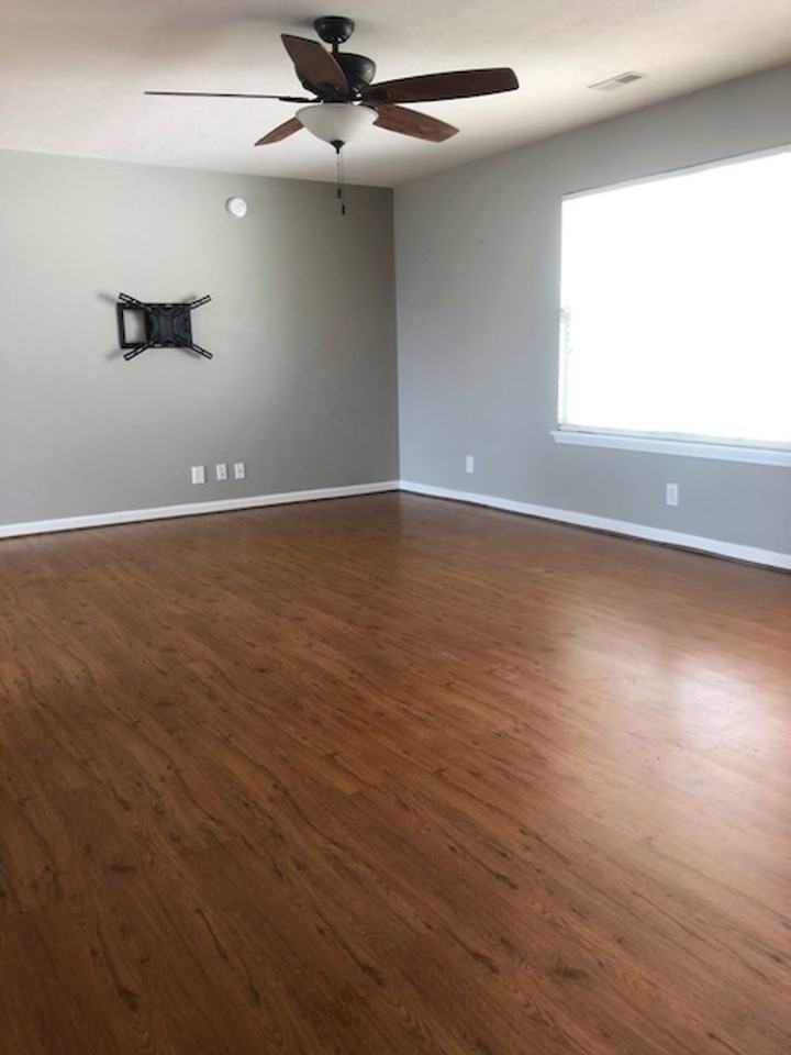 3839 Amethyst Ct - Photo 5 of 22
