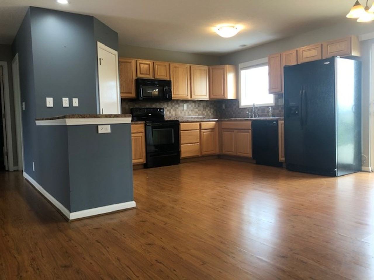 3839 Amethyst Ct - Photo 7 of 22