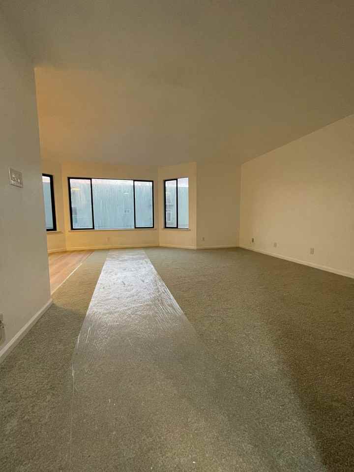 1348 LA PLAYA - Photo 3 of 10