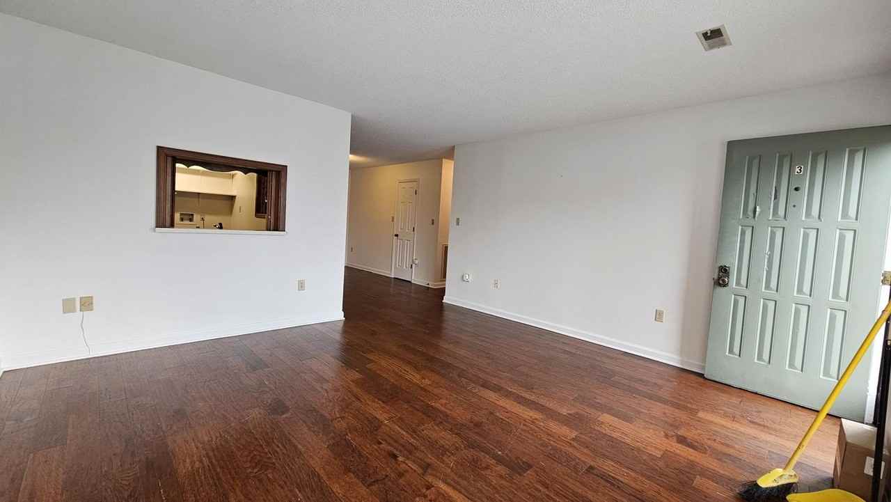 1426 Montvale Station Rd - Photo 7 of 8