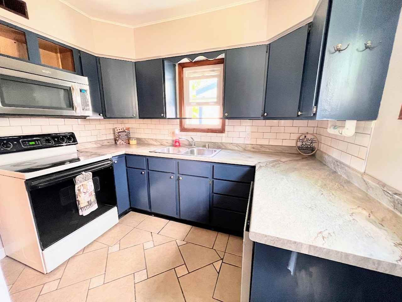 1220 Carroll Ave - Photo 4 of 14