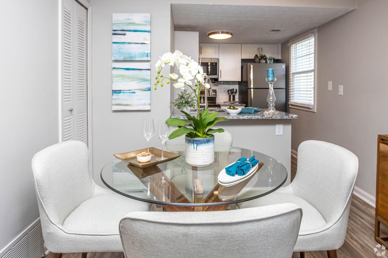 Sova - Photo 5 of 43