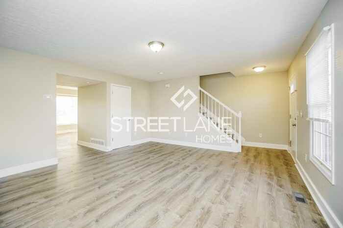 4573 Dungannon Dr - Photo 3 of 15