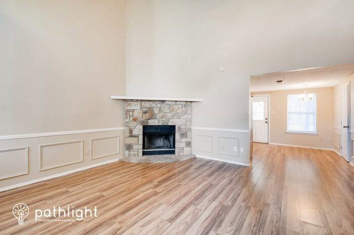 909 Canary Ln - Photo 3 of 17