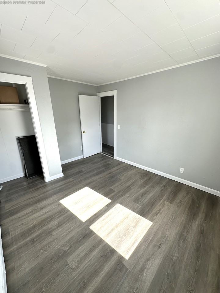 7 Savery Ave #2 - Photo 2 of 12