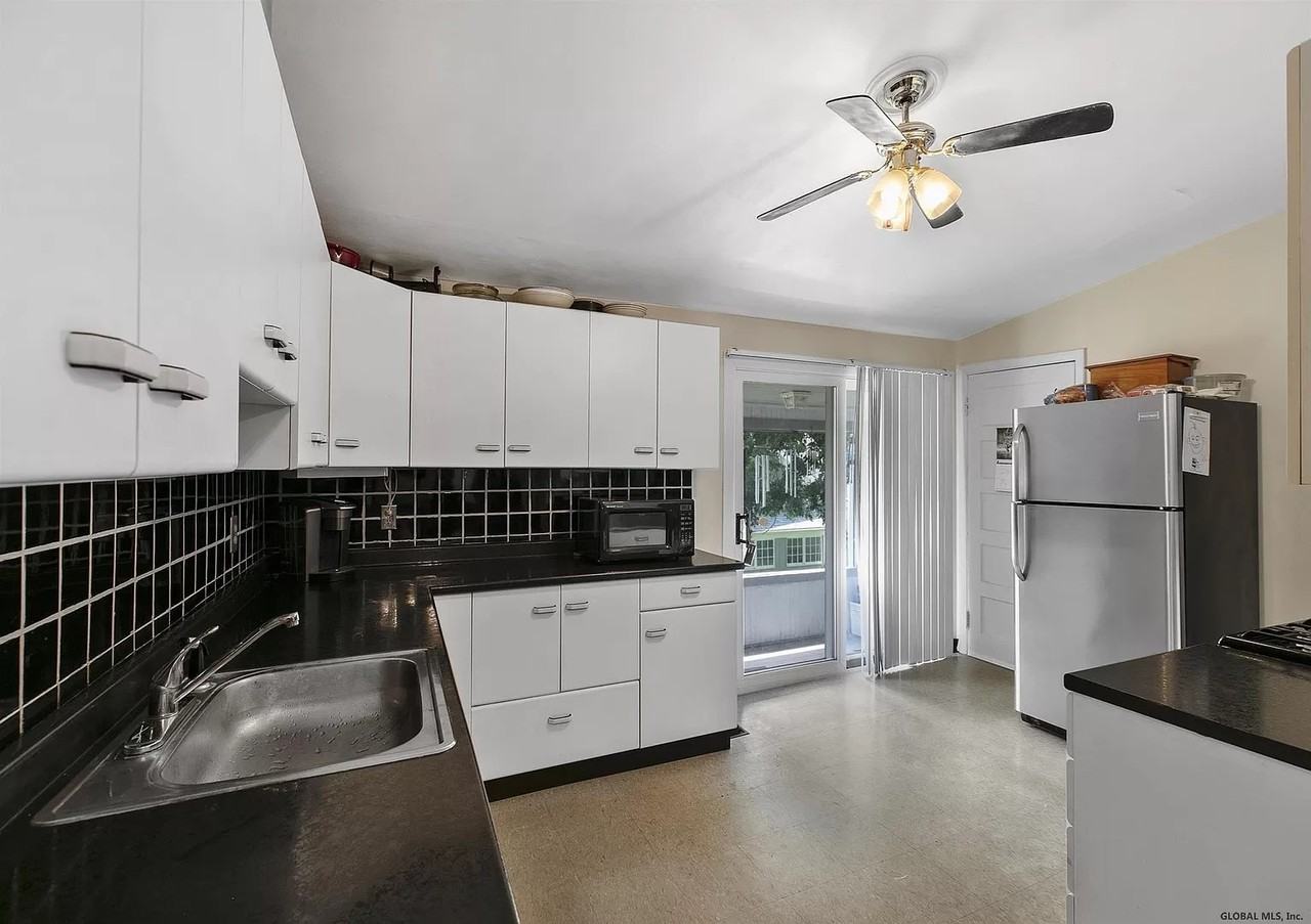 20 Dott Ave #NA - Photo 2 of 10