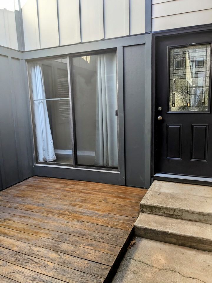 2015 Cherokee Bluff Dr #2015 - Photo 4 of 32