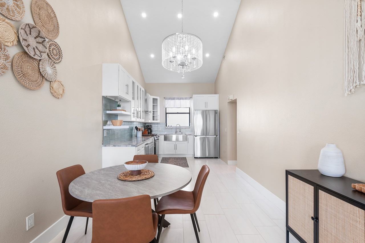 607 Sweet Bay Cir #607 - Photo 4 of 33