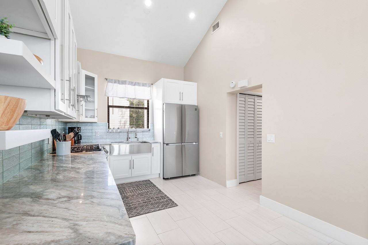 607 Sweet Bay Cir #607 - Photo 7 of 33