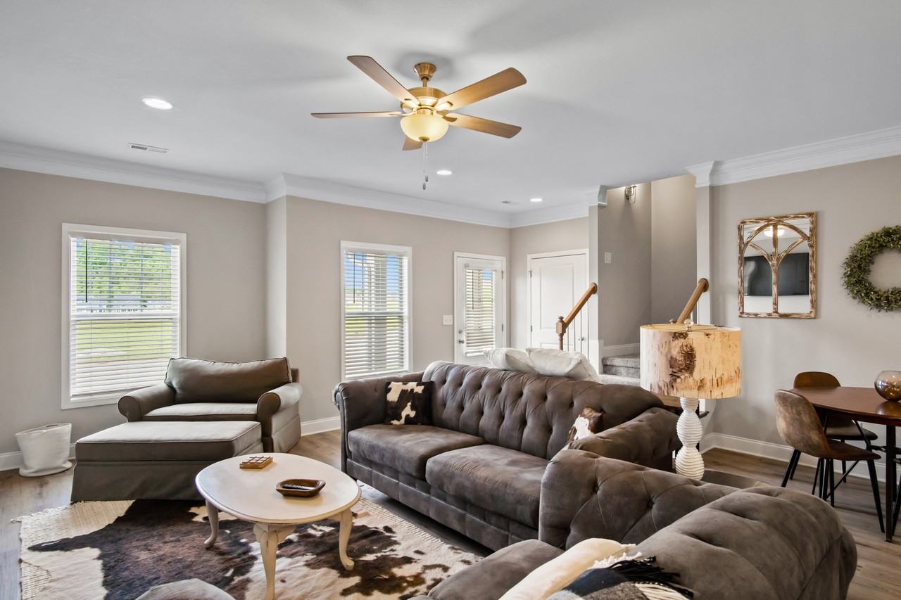 274 Broadberry Ave #NA - Photo 3 of 50