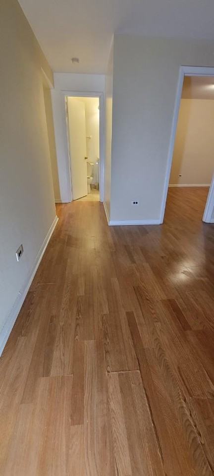 2425 N Neva Ave #7 - Photo 3 of 9