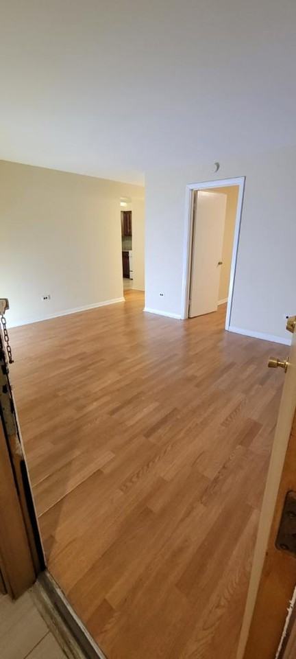 2425 N Neva Ave #7 - Photo 5 of 9