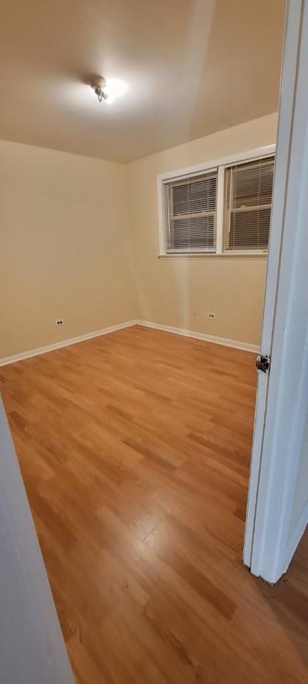 2425 N Neva Ave #7 - Photo 7 of 9