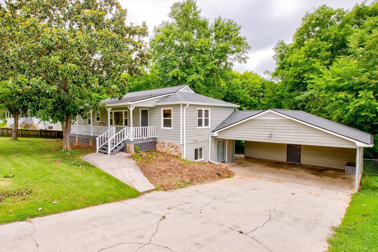 1301 Glenoaks Dr #NA - Photo 2 of 31