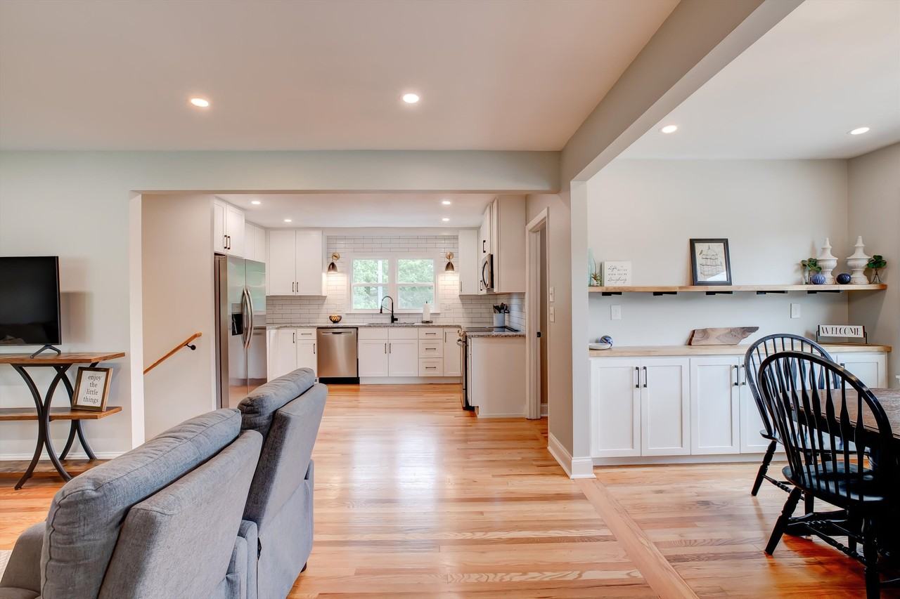 1301 Glenoaks Dr #NA - Photo 4 of 31