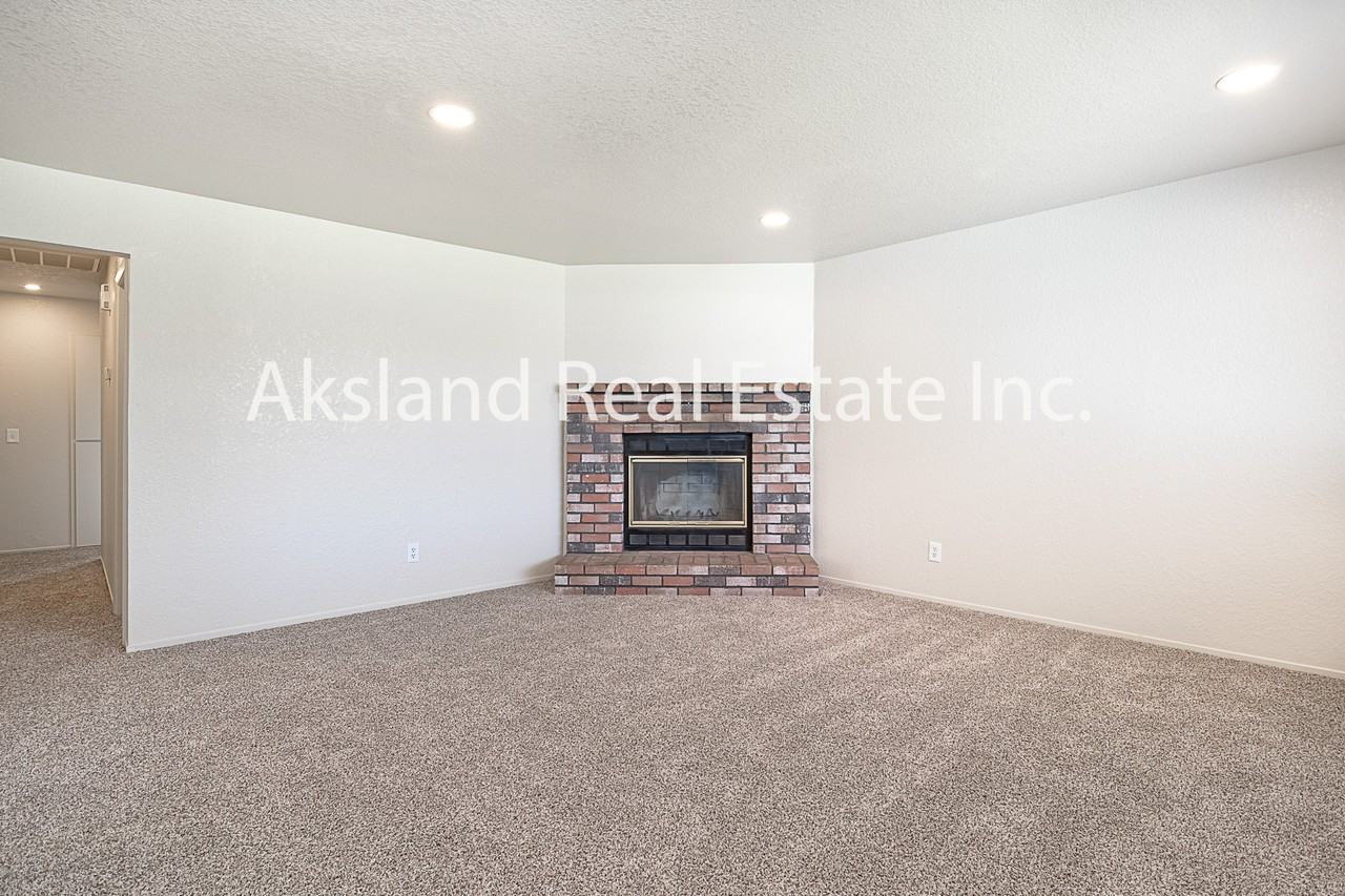 354 Blossom Dr #1 - Photo 2 of 20