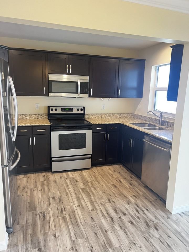 120 Shanle Dr #1 - Photo 5 of 26