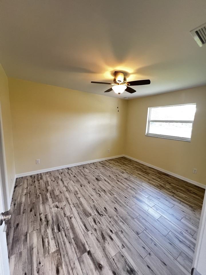 120 Shanle Dr #1 - Photo 6 of 26